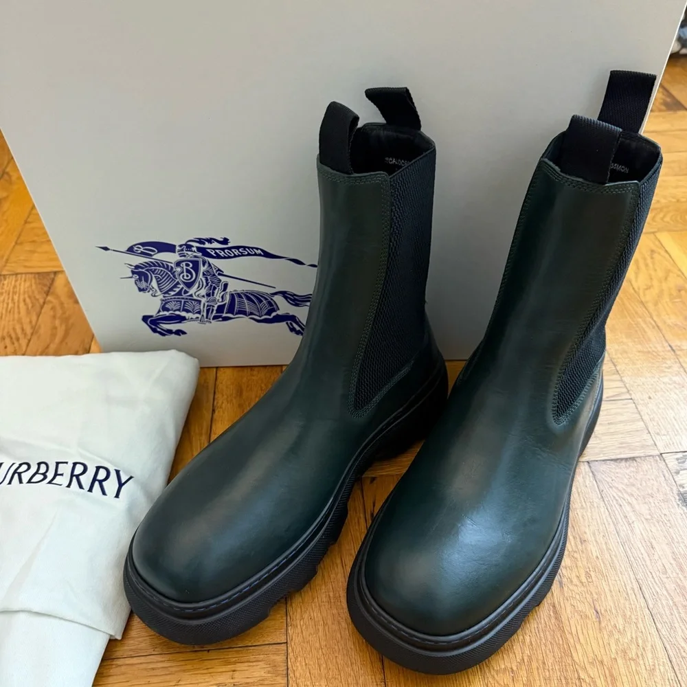 New-BURBERRY LEATHER CREEPER CHELSEA BOOTS IN DARK GREEN - Picture 13 of 16